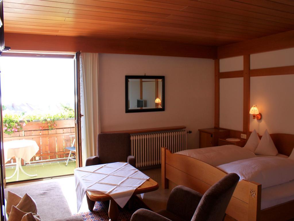 Gaestehaus Mayer-Bartsch メーアスブルク 部屋 写真